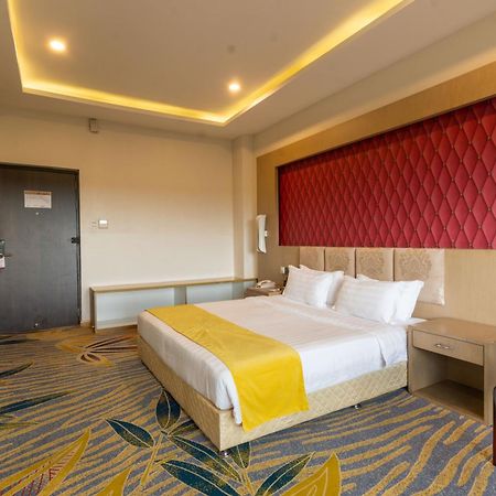 Hotel Mechi Crown Kakarvitta Екстериор снимка