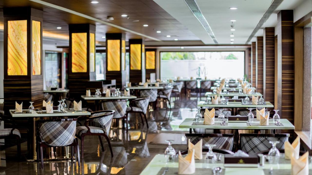 Hotel Mechi Crown Kakarvitta Екстериор снимка