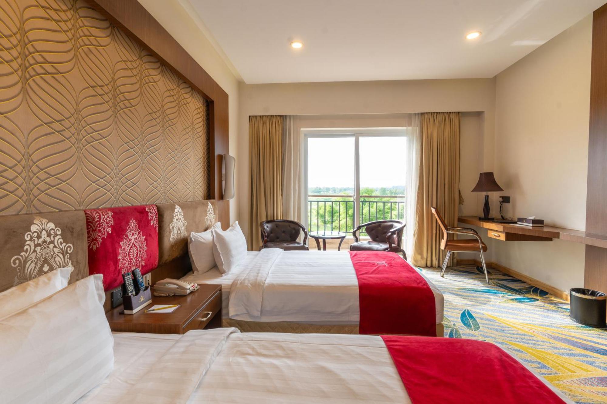 Hotel Mechi Crown Kakarvitta Екстериор снимка