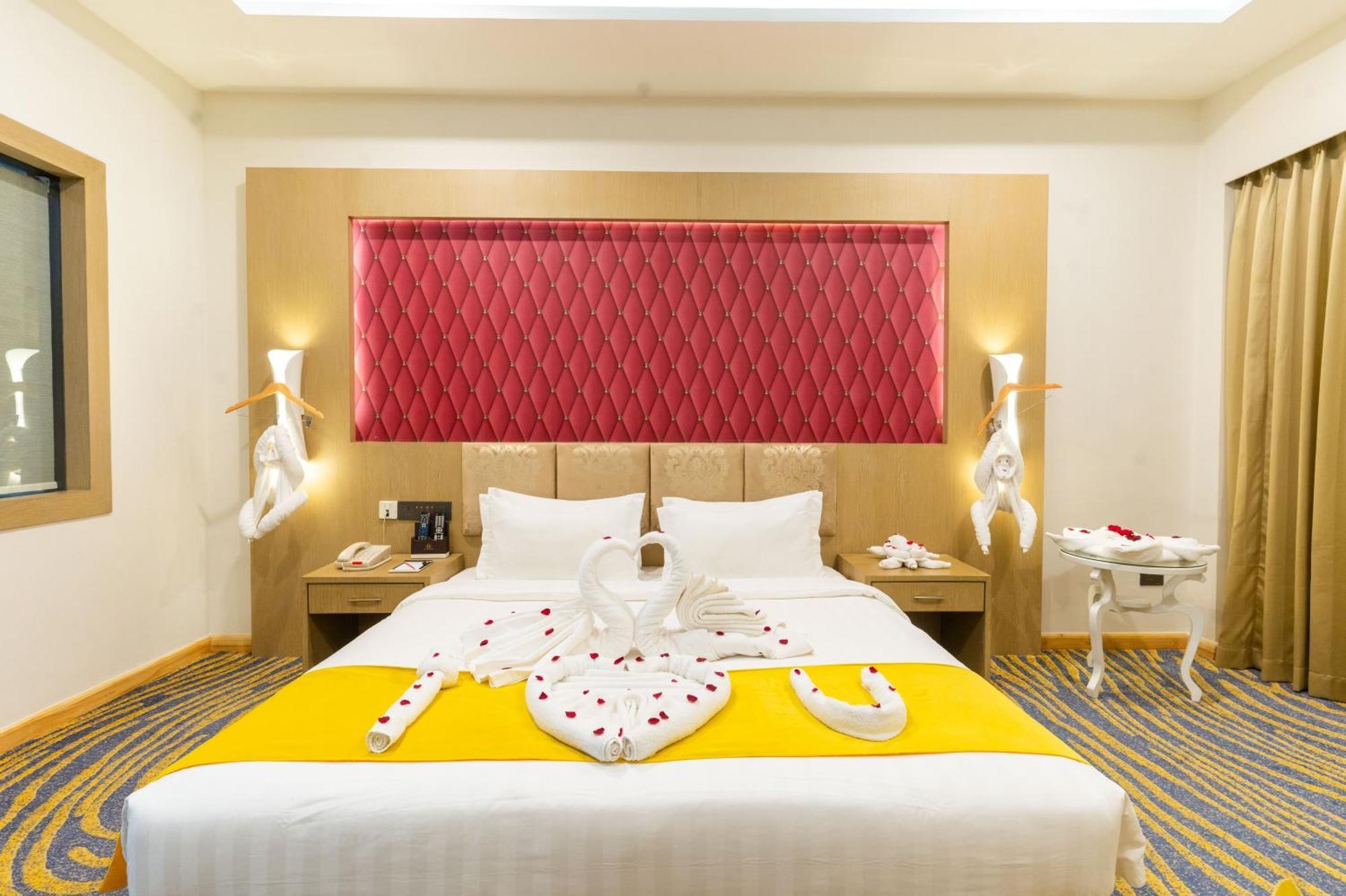Hotel Mechi Crown Kakarvitta Екстериор снимка